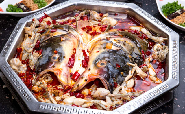 美蛙鱼头火锅，30年传统工艺美蛙鱼头开创者